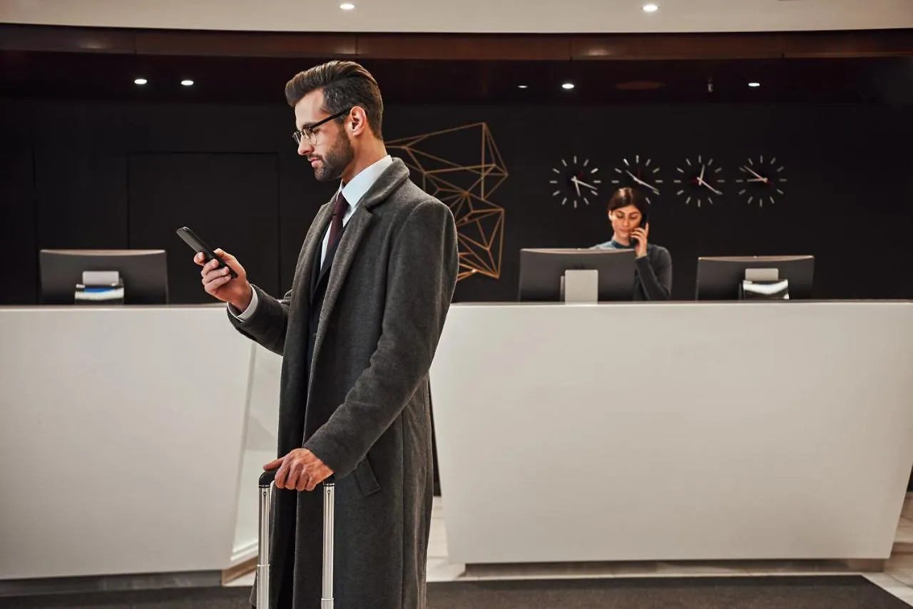 מלון Park Inn By Radisson Kyiv Troyitska