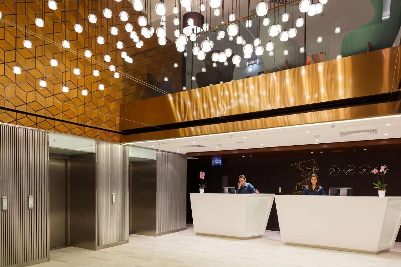 Park Inn By Radisson Kyiv Troyitska מלון